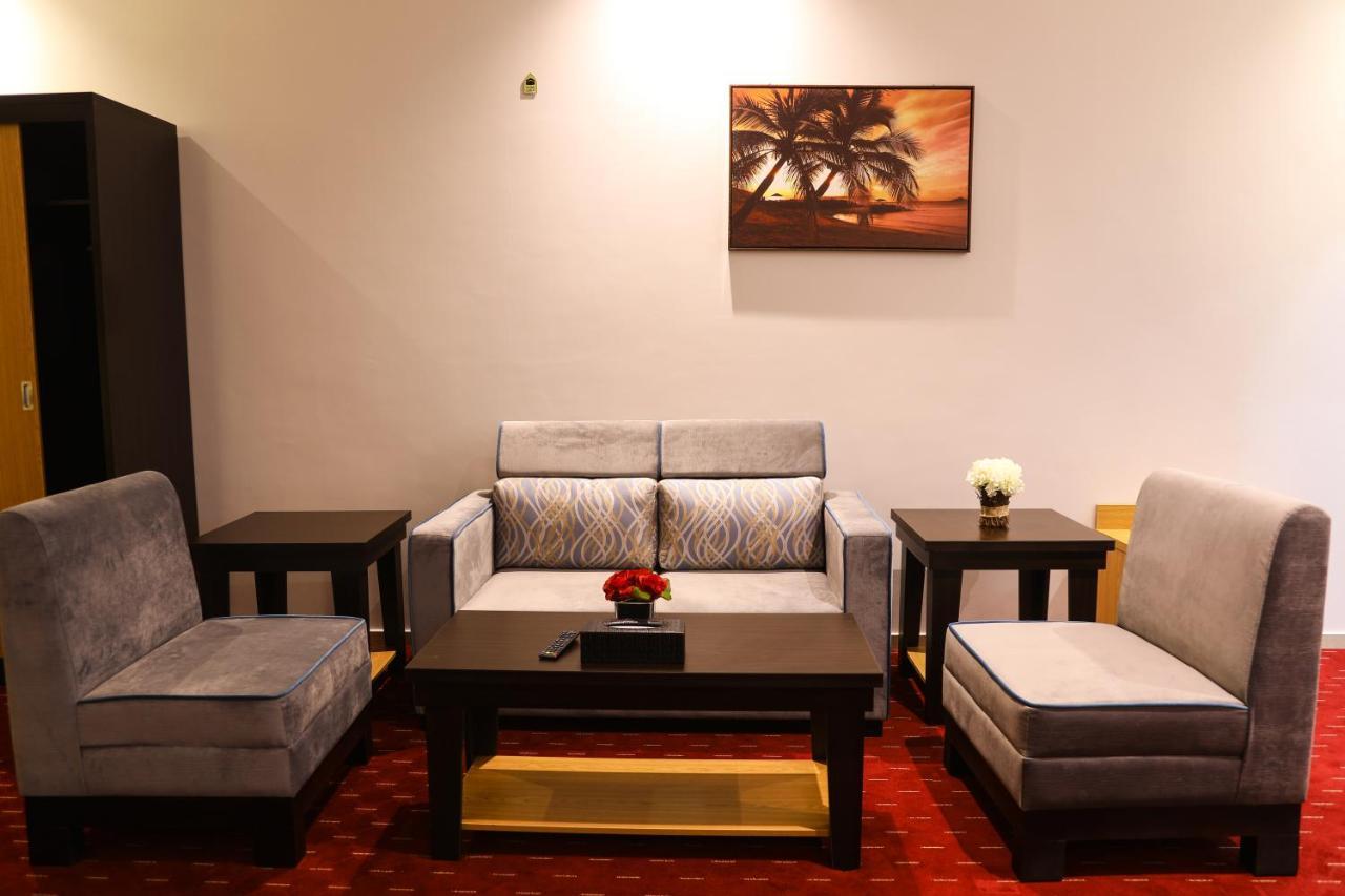 Golden Rest Hotel Эль-Хубар Экстерьер фото