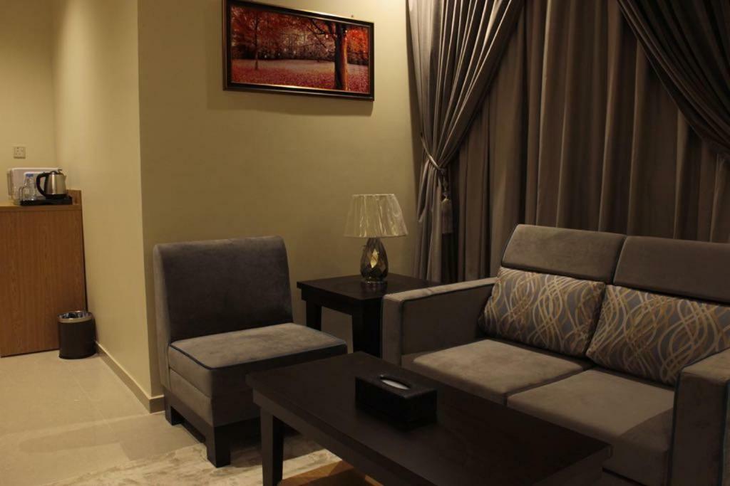 Golden Rest Hotel Эль-Хубар Экстерьер фото